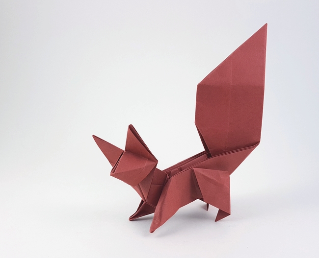 Desde livros de colorir a origami. Sugestões gratuitas para entreter os  mini-Petrolhead
