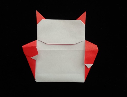 Origami Beckoning cat - Maneki Neko by Kawate Ayako on giladorigami.com