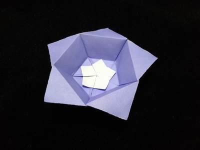 Origami Bellflower plate by Noriko Nagata on giladorigami.com