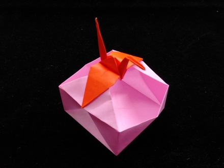 Origami Box and crane by Masatsugu Tsutsumi on giladorigami.com