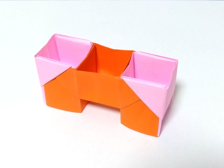 Origami Bridge-shaped case by Kawate Ayako on giladorigami.com