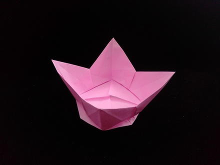 Origami Chinese bellflower receptacle by Kawate Ayako on giladorigami.com