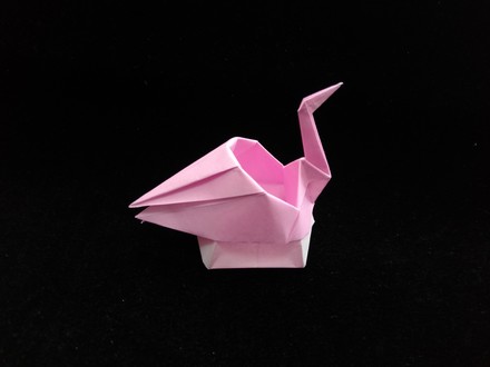 Origami Crane-shaped receptacle by Endo Kazukuni on giladorigami.com