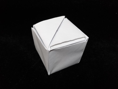 Origami Diagonally opening gift cube by Jun Maekawa on giladorigami.com