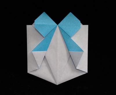 Origami Ribbon envelope by Ogura Takako on giladorigami.com