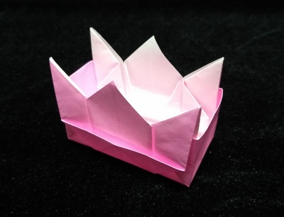 Origami Tulip box by Sumida Noriko on giladorigami.com